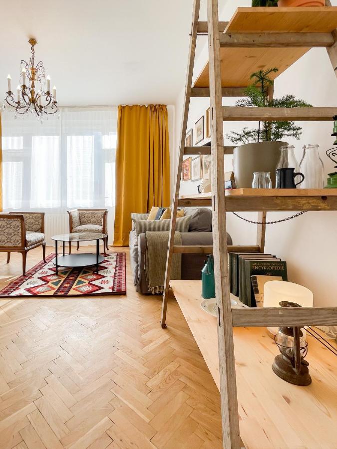 Turnkey I Vintage Terrace Apartment Prag Exteriör bild